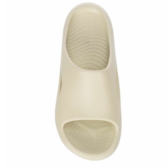 CROCS Classic LiteRide Slide in Cream main image 4